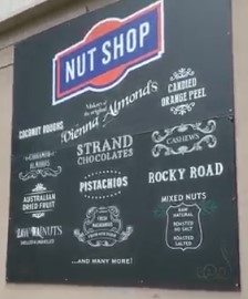 Nut shop2